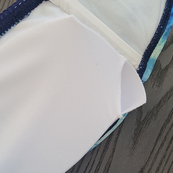 California Waves 2 Pc Swimsuit. Sz Large.  Tie Dye Blue & Green - Picture 7 of 8